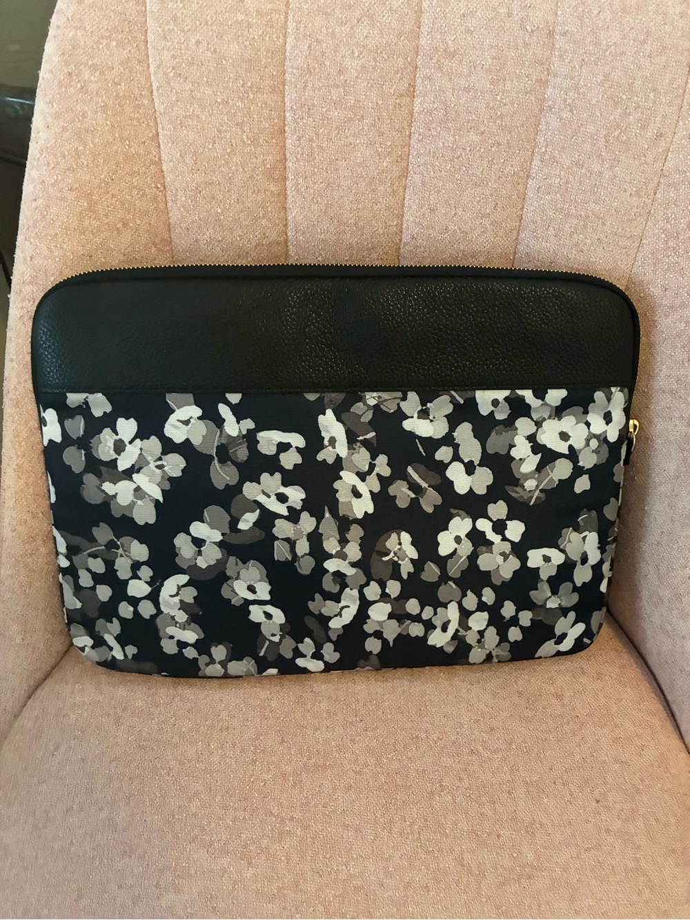 kate spade Laptop Sleeve - Picture 2 of 8